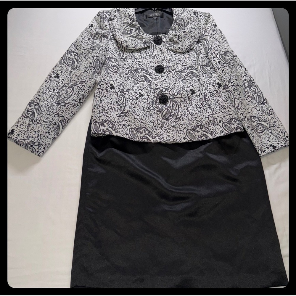 Kasper Skirt Suit Women Size 14 Black White Paisley Brocade Cropped Jacket Set